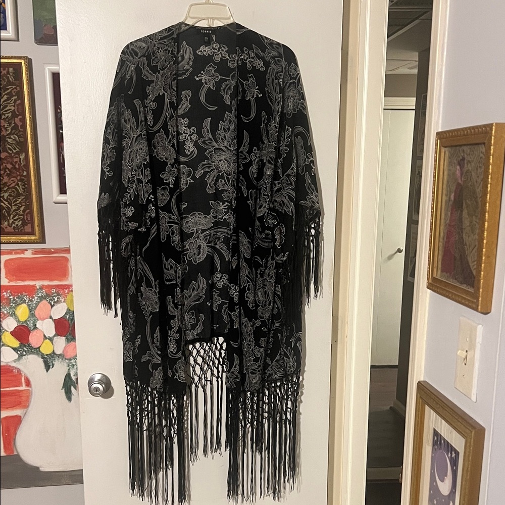 Torrid black/cream floral open front cardigan w/fringe detail. torrid size 3/4